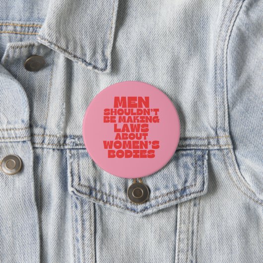 Badge Rond 7,6 Cm féministe "pro-choix" (En situation)