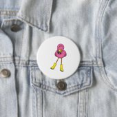 Badge Rond 7,6 Cm Flamant rose à la pluie avec bottes en caoutchouc (En situation)