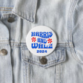 Badge Rond 7,6 Cm Fleurs rétro Harris & Walz (En situation)