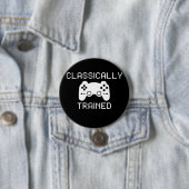 BADGE ROND 7,6 CM FORMÉ CLASSIQUEMENT (En situation)