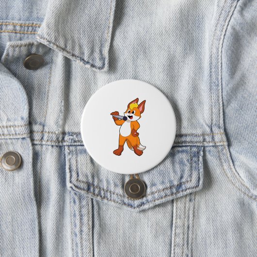 Badge Rond 7,6 Cm Fox as Singer with Microphone (En situation)