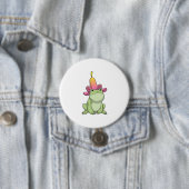 Badge Rond 7,6 Cm Frog with Plumeria (En situation)