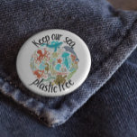 Badge Rond 7,6 Cm Gardez notre baleine de tortue libre en plastique<br><div class="desc">Cette conception a été créée par art numérique. Elle peut être personnalisée en cliquant sur le bouton personnaliser et en ajoutant du texte, des images ou des images à customiser. Contactez-moi à l'adresse colorflowcreations@gmail.com si vous souhaitez que ce design soit disponible sur un autre produit. Achetez ma peinture acrylique abstraite...</div>