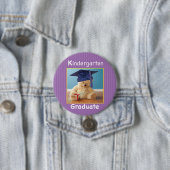 Badge Rond 7,6 Cm Jardin d'enfants Graduation Teddy Bear sur pourpre (En situation)