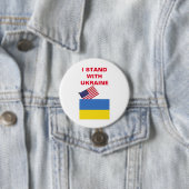 BADGE ROND 7,6 CM JE SUIS AVEC LE BOUTON UKRAINE (En situation)
