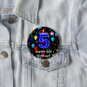 Badge Rond 7,6 Cm Joyeux 5e anniversaire (En situation)
