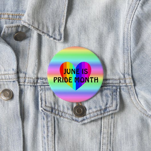 Badge Rond 7,6 Cm June is LGBT Pride Month Button (En situation)