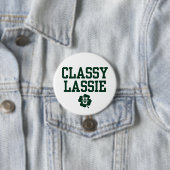 Badge Rond 7,6 Cm KissingU.com - CLASSY LASSIE (En situation)