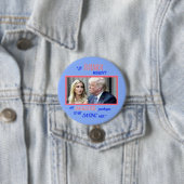 Badge Rond 7,6 Cm La fille de l'atout, Ivanka (En situation)