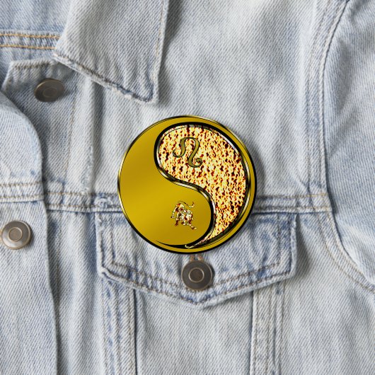 Badge Rond 7,6 Cm Leo le lion (En situation)