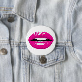 Badge Rond 7,6 Cm Lèvres (En situation)