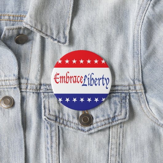 Badge Rond 7,6 Cm Liberté d'étreinte (En situation)