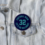 Badge Rond 7,6 Cm Marine et football Turquoise Maman Jersey Numéro<br><div class="desc">Saluez votre équipe sportive préférée, votre footballeur ou montrez votre fierté scolaire avec un bouton d'esprit personnalisé! Ajoutez votre nom d'école ou personnalisez-le avec le nom d'un joueur et son numéro de maillot. Parfait pour le football, le basket, le baseball et les jeux de football ! Créez des broches personnalisées...</div>