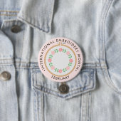 Badge Rond 7,6 Cm Mois international de la broderie (En situation)