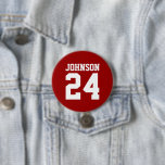 Badge Rond 7,6 Cm Nom de l'athlète blanc et criminel Numéro Jersey<br><div class="desc">Saluez votre équipe sportive préférée, votre footballeur ou montrez votre fierté scolaire avec un bouton d'esprit personnalisé! Ajoutez votre nom d'école ou personnalisez-le avec le nom d'un joueur et son numéro de maillot. Parfait pour le football, le basket, le baseball et les jeux de football ! Créez des broches personnalisées...</div>