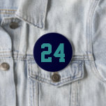 Badge Rond 7,6 Cm Numéro de jersey de la marine et de l'athlète Turq<br><div class="desc">Saluez votre équipe sportive préférée, votre footballeur ou montrez votre fierté scolaire avec un bouton d'esprit personnalisé! Personnalisez avec le numéro de maillot d'un joueur ou tout autre texte personnalisé. Parfait pour le football, le basket, le baseball et les jeux de football ! Créez des broches personnalisées pour toute l'équipe,...</div>