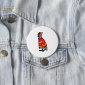 Badge Rond 7,6 Cm Pingouin as Firefighter with Helmet (En situation)