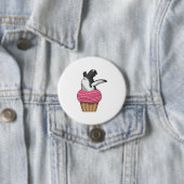 Badge Rond 7,6 Cm Pingouin avec muffin (En situation)