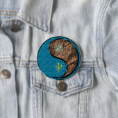 Badge Rond 7,6 Cm Poissons & Singe de terre (En situation)