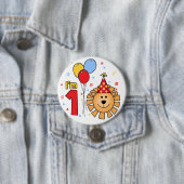 Badge Rond 7,6 Cm Premier anniversaire du Lion Face (En situation)