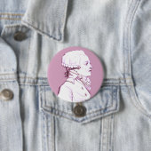 Badge Rond 7,6 Cm Profil Robespierre en Rose (En situation)