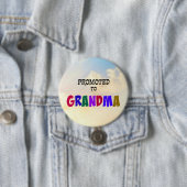 Badge Rond 7,6 Cm Promu à grand-mère, Pastel Clouds Design (En situation)