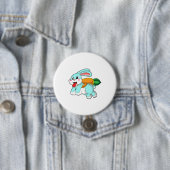Badge Rond 7,6 Cm Rabbit avec carotte comme fusée (En situation)