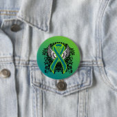 Badge Rond 7,6 Cm Ruban vert turquoise et citron vert avec ailes (En situation)