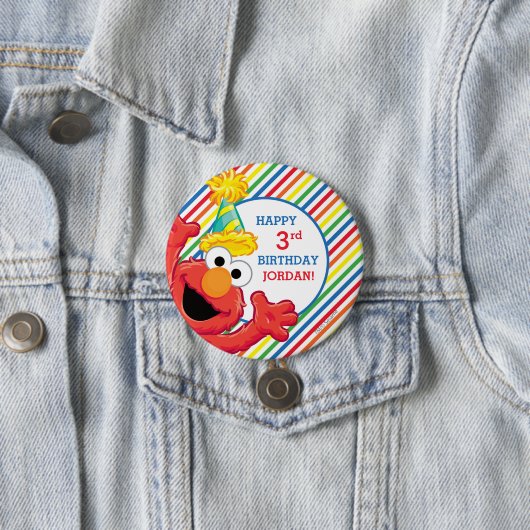Badge Rond 7,6 Cm Rue Sésame | Elmo - Anniversaire Arc-en-ciel (En situation)