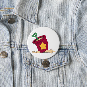 Badge Rond 7,6 Cm Seau de sable rouge avec étoile et pelle