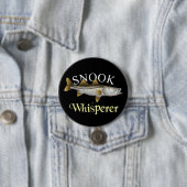Badge Rond 7,6 Cm Snook Whisperer Dark (En situation)