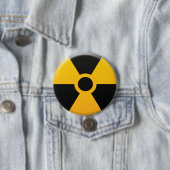 Badge Rond 7,6 Cm Symbole de rayonnement (En situation)