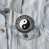 Badge Rond 7,6 Cm Symbole Yin Yang - tatouage solide (En situation)
