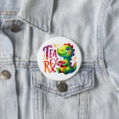 Badge Rond 7,6 Cm Tea Rex Dinosaur (En situation)