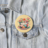 Badge Rond 7,6 Cm Teacup Patchwork avec Fleurs Whimsical (En situation)