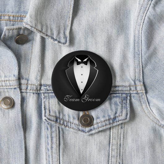 Badge Rond 7,6 Cm Team Groom Classy Tuxedo (En situation)