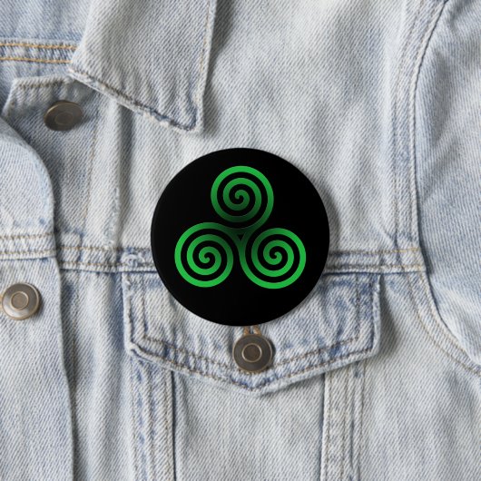 Badge Rond 7,6 Cm Triskele céleste vert (En situation)