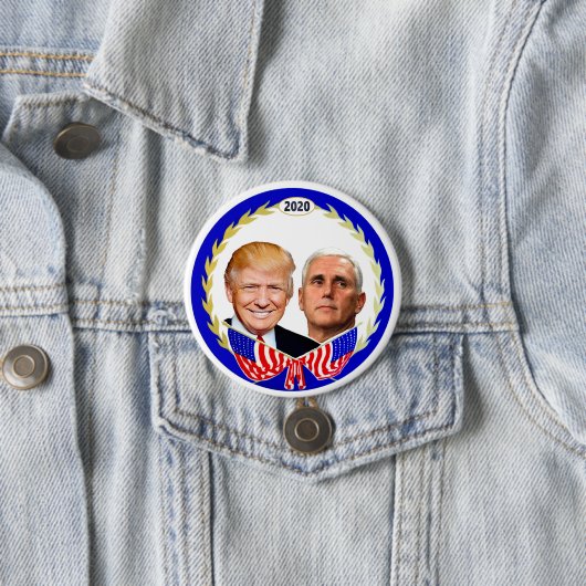 Badge Rond 7,6 Cm Trump Pence 2020 (En situation)