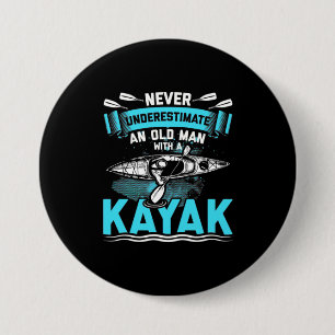 Badge Rond 7,6 Cm Un Vieux Homme Avec Un Kayak