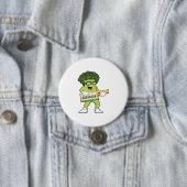 Badge Rond 7,6 Cm Vegan Broccoli at Music with Guitar (En situation)