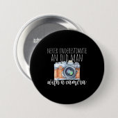 Badge Rond 7,6 Cm Vieux Homme Avec Caméra (Devant & derrière)