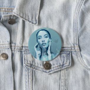 Badge Rond 7,6 Cm "Woman in Blue"