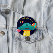 Badge Rond 7,6 Cm World UFO Day Button (En situation)