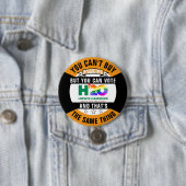Badge Rond 7,6 Cm You can't buy happiness (En situation)