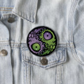 Badge Rond 7,6 Cm Zombi Yin-Yang (En situation)