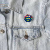 Badge rond pour la fête d'anniversaire des enfants (En situation)