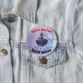 Badge rond Votre parfum Notre poison (En situation)