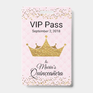 Badge Rose avec l'insigne d'or de Quinceañera VIP de