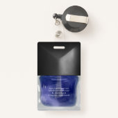 Badge Salon esthétique moderne et tendance à ongles bleu (Back with Retractable)