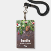 Badge Table de Noël rustique avec pin et neige (Arrière avec lanière)